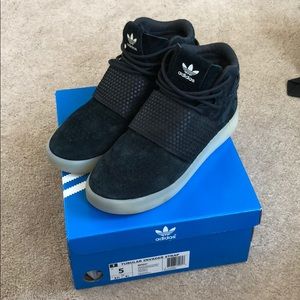 Adidas Tubular Invader Strap Men’s 5 Women’s 6.5
